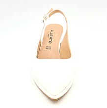 Carica l'immagine nel visualizzatore di Gallery, LINEA SPOSA ALBERTO Chanel con plateau bianco Q