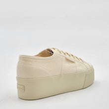 Carica l'immagine nel visualizzatore di Gallery, SUPERGA platform total beige IW