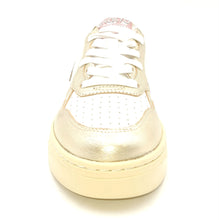 Carica l&#39;immagine nel visualizzatore di Gallery, BACK 70 Sneakers stringate in pelle bianco/platino X5