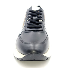 Carica l&#39;immagine nel visualizzatore di Gallery, NERO GIARDINI Sneakers in pelle e vernice nera F34