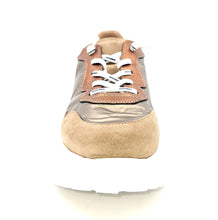 Carica l&#39;immagine nel visualizzatore di Gallery, WONDERS Sneaker marrone ROMA platform C45