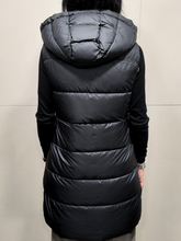 Carica l&#39;immagine nel visualizzatore di Gallery, LE STREGHE Piumino Smanicato nero/animalier