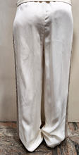 Carica l'immagine nel visualizzatore di Gallery, TENSIONE IN Pantalone cupro banda laterale beige