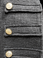 Carica l'immagine nel visualizzatore di Gallery, TENSIONE IN Gilet napoleone in bouclé nero