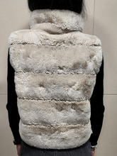 Carica l&#39;immagine nel visualizzatore di Gallery, RINO &amp; PELLE May waistcoat Gilet ecopelliccia beige