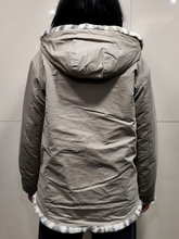 Carica l&#39;immagine nel visualizzatore di Gallery, RINO &amp; PELLE Ines reversible jacket kaki/animalier