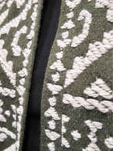 Carica l&#39;immagine nel visualizzatore di Gallery, TENSIONE IN - GILET ETNICO VERDE CON ECOPELLICCIA