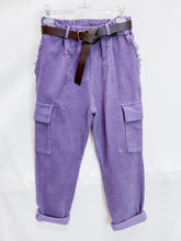 Carica l&#39;immagine nel visualizzatore di Gallery, TENSIONE IN | Pantalone cargo in velluto a coste lilla