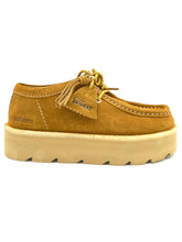 Carica l'immagine nel visualizzatore di Gallery, CLARKS Meare Walla Bronze Suede O24