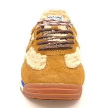 Carica l'immagine nel visualizzatore di Gallery, VICTORIA Sneaker effetto montone e camoscio cammello H21