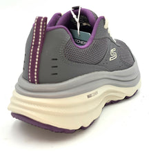 Carica l'immagine nel visualizzatore di Gallery, SKECHERS Relaxed Fit: Max Cushioning Zirrus grigio K24