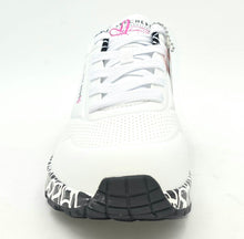 Carica l&#39;immagine nel visualizzatore di Gallery, SKECHERS Street L.A. bianca con cuori neri U58