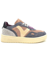Carica l'immagine nel visualizzatore di Gallery, VICTORIA Sneaker SEUL CAMOSCIO &amp; BORCHIE multicolor H25