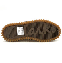 Carica l'immagine nel visualizzatore di Gallery, CLARKS Torhill Moss Pelle scamosciata marrone scuro O13