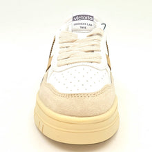 Carica l'immagine nel visualizzatore di Gallery, VICTORIA Sneaker MADRID EFFETTO PELLE/CAMOSCIO bianco H23