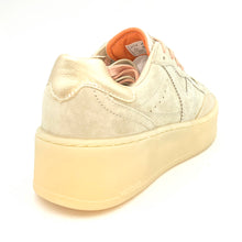 Carica l'immagine nel visualizzatore di Gallery, VICTORIA Sneaker TURIN beige H8