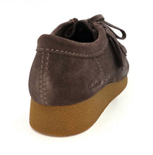 Carica l'immagine nel visualizzatore di Gallery, CLARKS Wallabee EVO Camoscio Marrone Scuro O10
