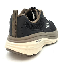 Carica l'immagine nel visualizzatore di Gallery, SKECHERS Relaxed Fit: Max Cushioning Zirrus NERO k21