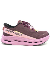 Carica l'immagine nel visualizzatore di Gallery, SKECHERS Slip-ins: Max Cushioning Glide-Step burgundy K28