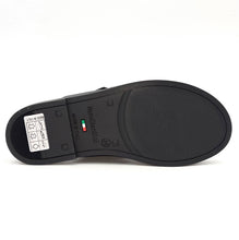 Carica l'immagine nel visualizzatore di Gallery, NERO GIARDINI Sandalo flat incrocio nero W38