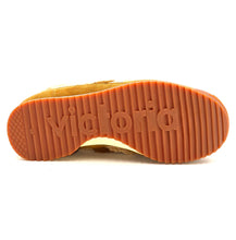 Carica l'immagine nel visualizzatore di Gallery, VICTORIA Sneaker effetto montone e camoscio cammello H21