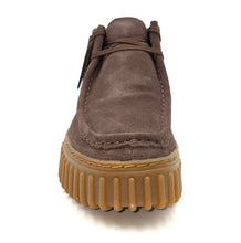 Carica l'immagine nel visualizzatore di Gallery, CLARKS Torhill Moss Pelle scamosciata marrone scuro O13