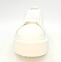 Carica l'immagine nel visualizzatore di Gallery, JANET &amp; JANET Sneakers platform bianco/silver forata X1