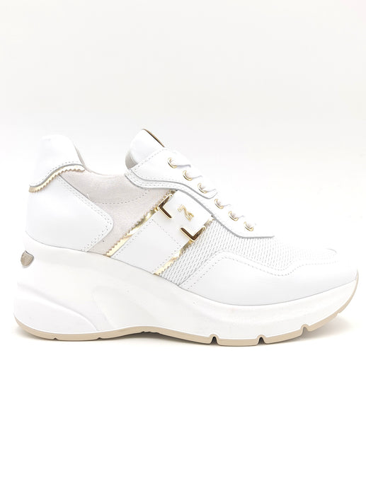NERO GIARDINI Sneakers zeppa in pelle bianca R11