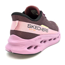 Carica l'immagine nel visualizzatore di Gallery, SKECHERS Slip-ins: Max Cushioning Glide-Step burgundy K28