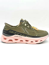 Carica l'immagine nel visualizzatore di Gallery, SKECHERS Slip-ins: Glide-Step Altus verde/rosa K72