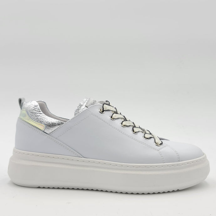 NERO GIARDINI Sneakers bianco B18