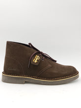 Carica l&#39;immagine nel visualizzatore di Gallery, CLARKS Desert boots testa di moro O4