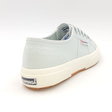 Carica l&#39;immagine nel visualizzatore di Gallery, SUPERGA 2750 CLASSIC celeste 7W