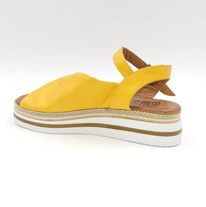 BUENO Sandalo con cinturino platform giallo A90