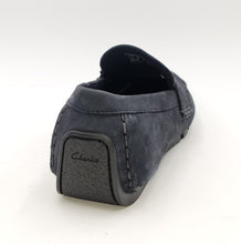 Carica l&#39;immagine nel visualizzatore di Gallery, CLARKS Oswick Bar Mocassino camoscio blu O24