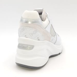 NERO GIARDINI Sneakers con zeppa pelle bianco B77