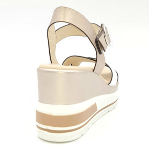 NERO GIARDINI Sandalo con zeppa bianco/platino B95