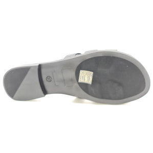 UNLACE  Sandalo slide flat con borchie nero FD14