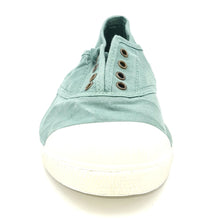Carica l&#39;immagine nel visualizzatore di Gallery, NATURAL WORLD Sneakers senza lacci tessuto lavato used verde T18